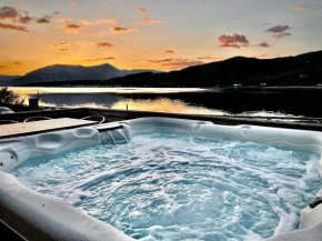 Glenachulish Bay with Hot Tub